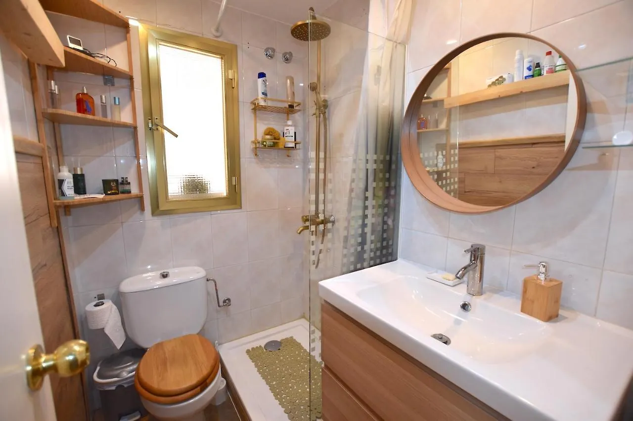 Habitacion En Apartamento De Diseno Malaga Homestay