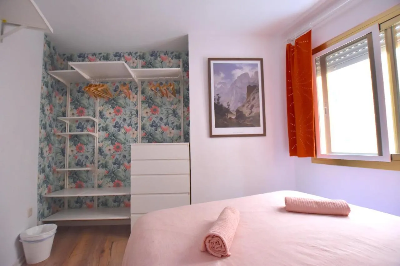 Habitacion En Apartamento De Diseno Malaga Homestay