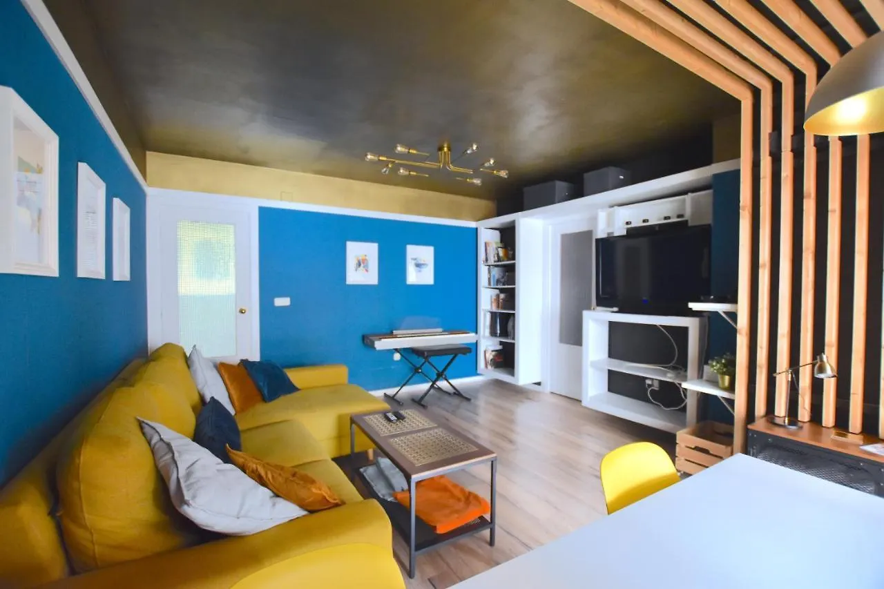 Homestay Habitacion En Apartamento De Diseno Malaga Spain