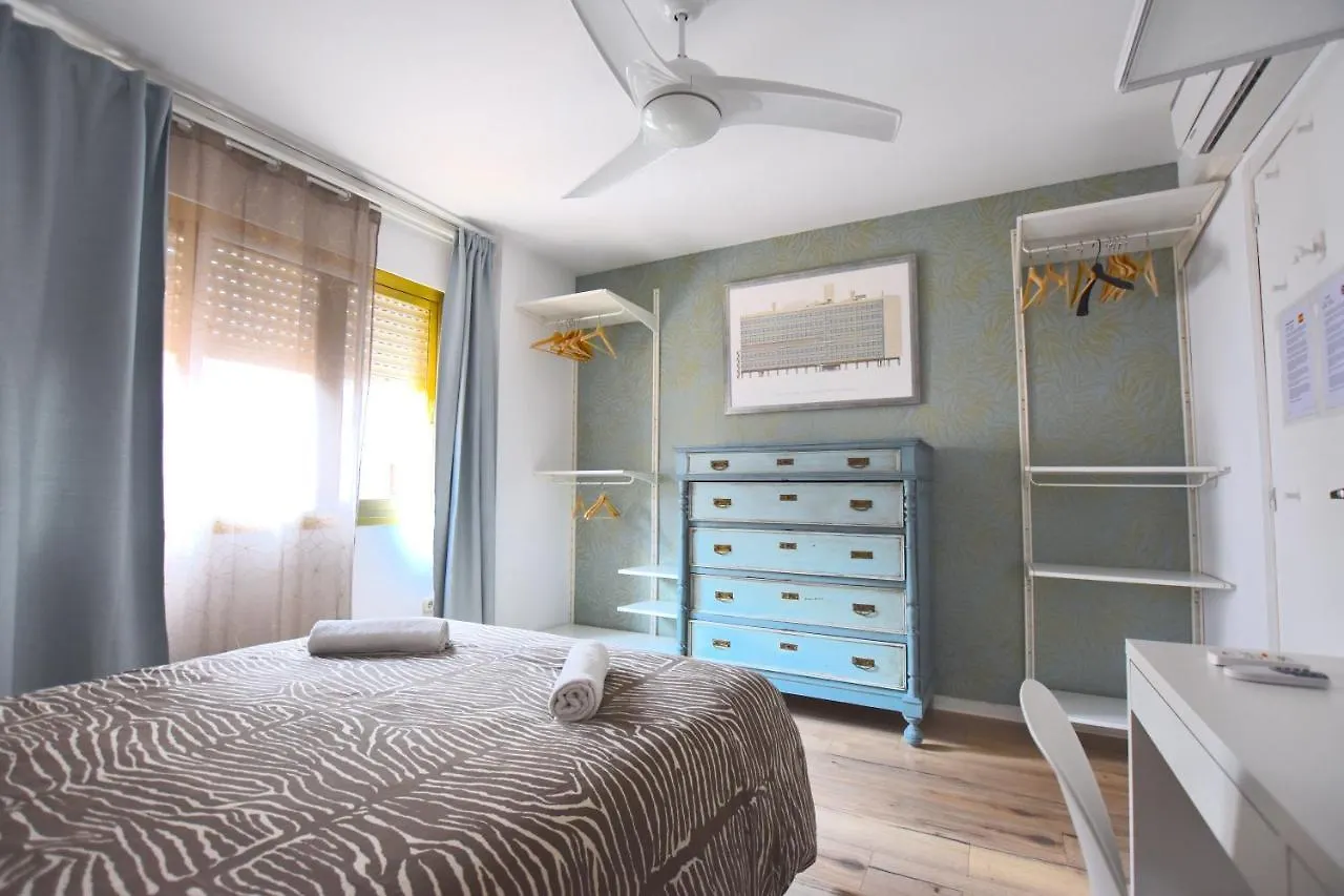 Homestay Habitacion En Apartamento De Diseno Malaga Spain